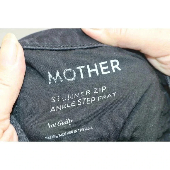 Mother Black Denim Jeans Stunner Zip Ankle Step Fray-Size 25-Pockets - Picture 10 of 10